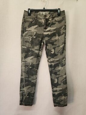 🚨2/$25 or 5/$50🚨Rewash Green and Gray Camo Slim Jeans